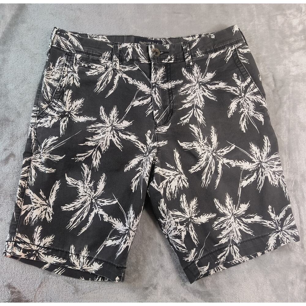 Mens American Eagle Extreme Flex Gray/White Palm Leaf Print Shorts - Size 30
